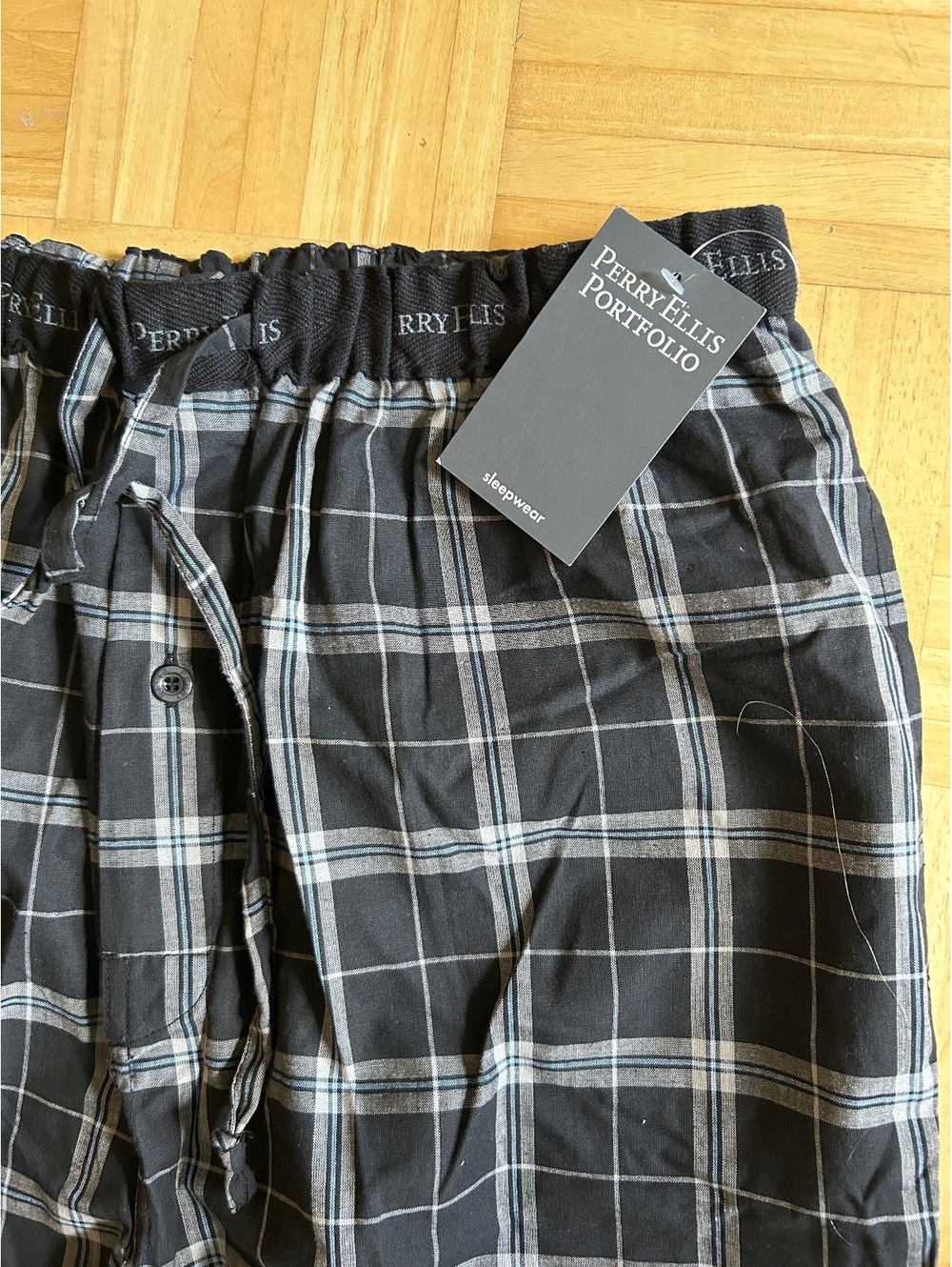 Perry Ellis - Picture 2 of 4